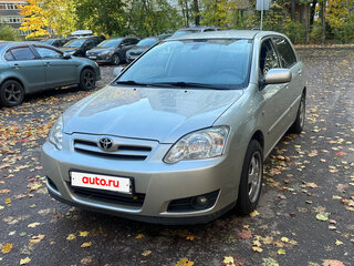 2004 Toyota Corolla IX (E120, E130) Рестайлинг, серебристый, 950000 рублей, вид 2