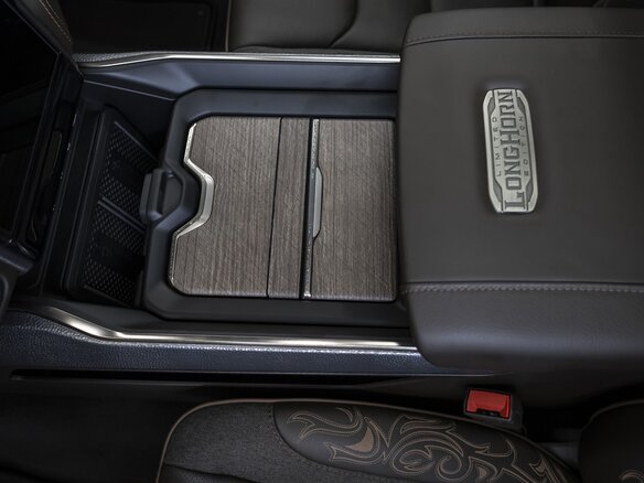 2026 Ram 1500 Crew Cab eTorque V Рестайлинг, чёрный, 12019113 рублей - вид 9