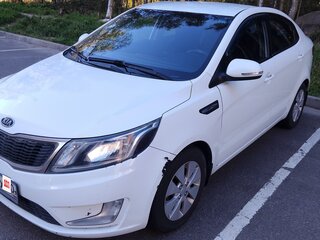 2012 Kia Rio 4-speed III, белый, 700000 рублей, вид 2