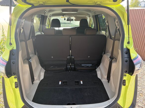 2017 Toyota Sienta II, жёлтый, 1290000 рублей - вид 13