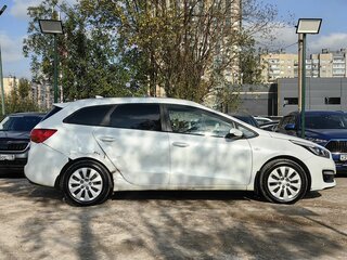 2017 Kia Ceed II Рестайлинг, белый, 1119000 рублей, вид 5