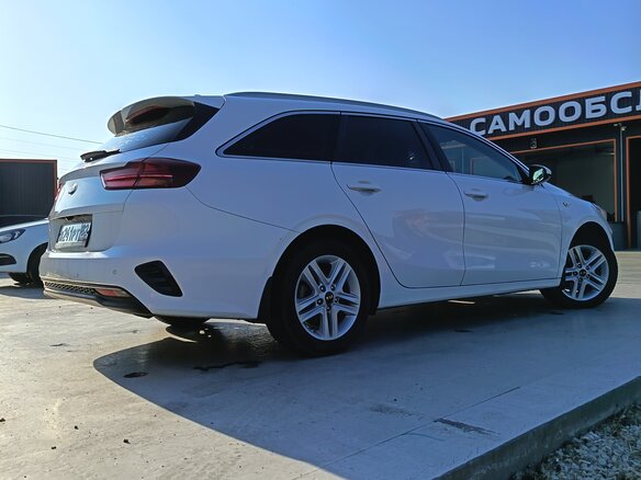 2019 Kia Ceed III, белый, 1950000 рублей - вид 2