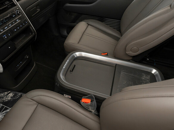 2026 Hyundai Staria I Рестайлинг, чёрный, 7850000 рублей - вид 24