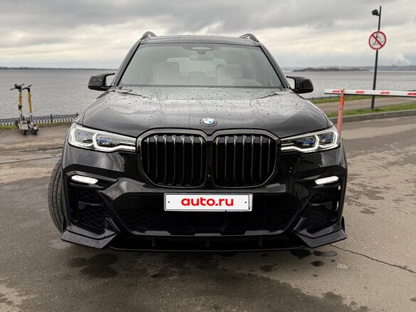 2021 BMW X7 40d I (G07), чёрный, 10100000 рублей - вид 1