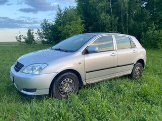 2003 Toyota Corolla IX (E120, E130), серебристый, 315000 рублей, вид 2