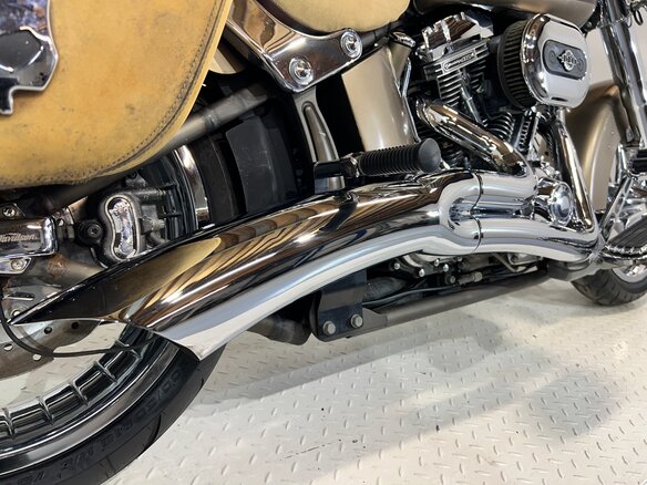 2012 Harley-Davidson CVO, бежевый, 980000 рублей - вид 22