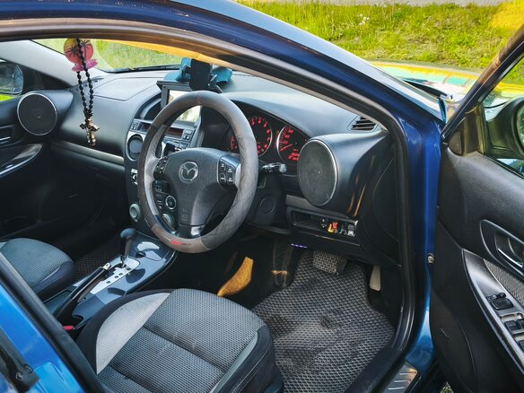2002 Mazda Atenza I, синий, 560000 рублей - вид 9