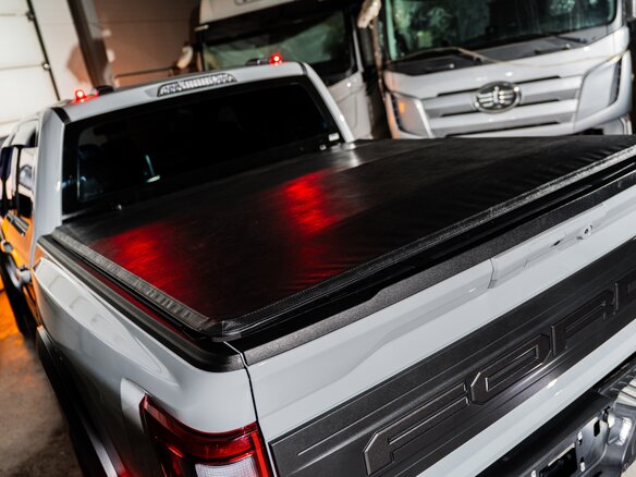 2023 Ford F-150 Raptor XIV, серый, 11850000 рублей - вид 6