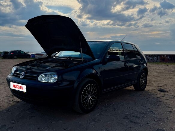 2002 Volkswagen Golf IV, синий, 375000 рублей - вид 9