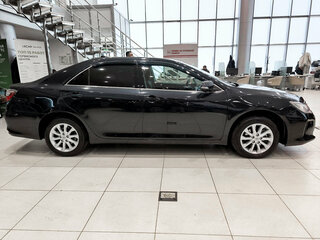 2016 Toyota Camry VII (XV50) Рестайлинг, серый, 1680000 рублей, вид 4