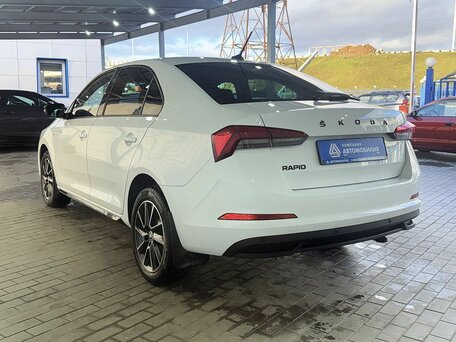 2021 Skoda Rapid II, белый, 1819000 рублей, вид 3