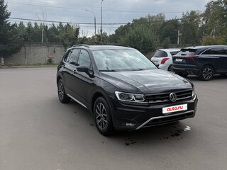 2019 Volkswagen Tiguan II, чёрный, 2350000 рублей, вид 3