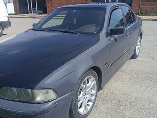 2001 BMW 5 серии 520i IV (E39) Рестайлинг, серый, 450000 рублей, вид 1