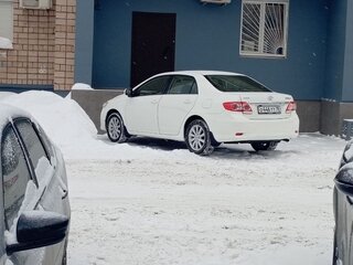 2012 Toyota Corolla X (E140, E150) Рестайлинг, белый, 1350000 рублей, вид 3