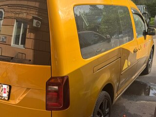 2016 Volkswagen Caddy IV, жёлтый, 2300000 рублей, вид 3