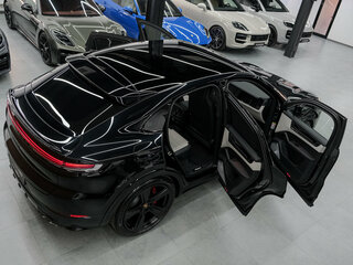 2025 Porsche Cayenne GTS Coupé III Рестайлинг, чёрный, 25990000 рублей, вид 5