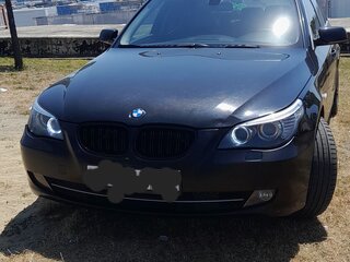2008 BMW 5 серии 520i V (E60/E61) Рестайлинг, чёрный, 850000 рублей, вид 1