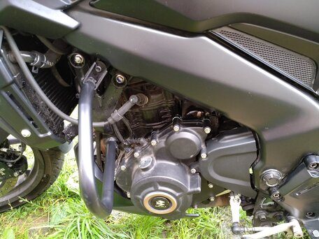 2019 Bajaj Dominar 400, чёрный, 400000 рублей, вид 4