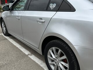 2012 Chevrolet Cruze I, серебристый, 530000 рублей, вид 4