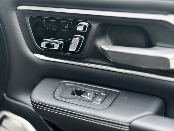 2026 Ram 1500 Crew Cab V Рестайлинг, синий - вид 8