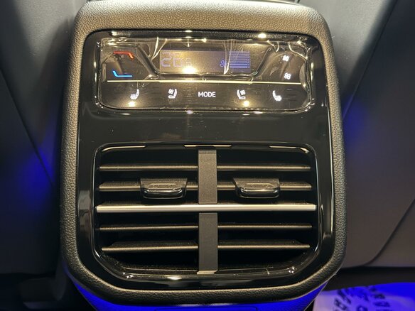 2025 Volkswagen Passat (North America and China) Pro I, чёрный - вид 8