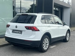 2019 Volkswagen Tiguan II, белый, 1849000 рублей, вид 5