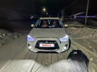 2013 Mitsubishi ASX I Рестайлинг, белый, 725000 рублей, вид 1