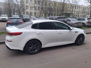 2020 Kia Optima IV Рестайлинг, белый, 1500000 рублей, вид 2