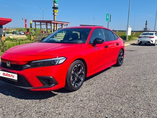2021 Honda Civic XI, красный, 2350000 рублей, вид 1