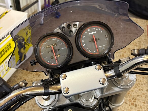 2001 Ducati Monster 600, чёрный, 251849 рублей - вид 3