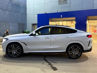 2020 BMW X6 30d III (G06), белый, 7900000 рублей, вид 5