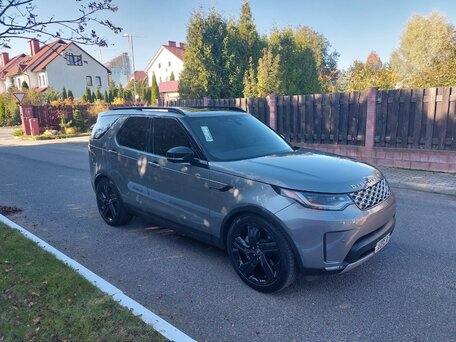 2025 Land Rover Discovery P300 V Рестайлинг, серый, 6250000 рублей, вид 4