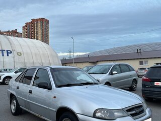 2011 Daewoo Nexia I Рестайлинг, серебристый, 180000 рублей, вид 3