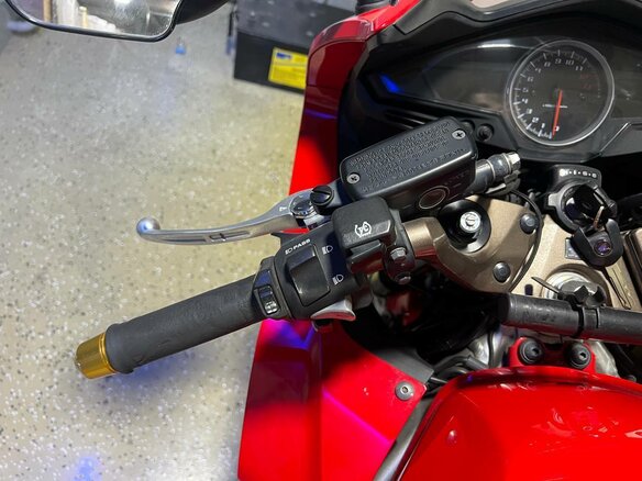 2015 Honda VFR 800, красный, 745000 рублей - вид 29