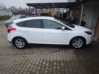 2014 Ford Focus III, белый, 1050000 рублей, вид 3