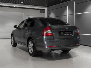 2012 Skoda Octavia II (A5) Рестайлинг, серый, 650000 рублей, вид 4