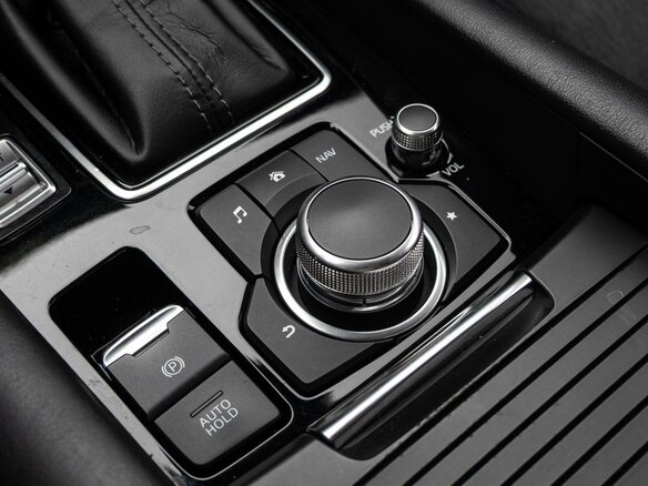 2019 Mazda 6 III (GJ) Рестайлинг 2, белый, 2390000 рублей - вид 15