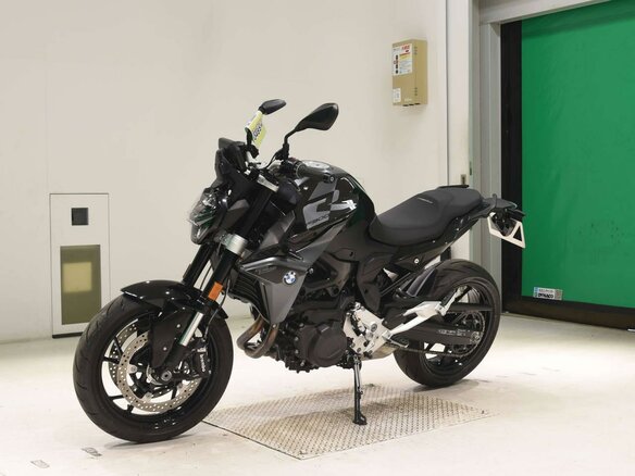 2024 BMW F 900 R, чёрный, 1099000 рублей - вид 3