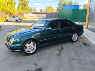 2000 Mercedes-Benz E-Класс 320 II (W210, S210) Рестайлинг, зелёный, 550000 рублей, вид 2