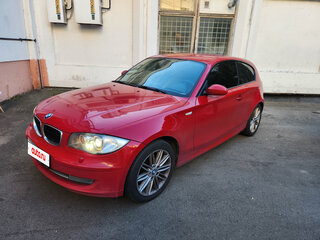 2008 BMW 1 серии 120i I (E81/E82/E87/E88) Рестайлинг, красный, 1000000 рублей, вид 1