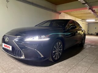 2021 Lexus ES 250 VII, чёрный, 4850000 рублей, вид 4