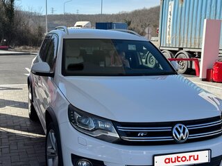 2015 Volkswagen Tiguan I Рестайлинг, белый, 1550000 рублей, вид 1