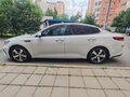 2020 Kia Optima IV Рестайлинг, белый - вид 3