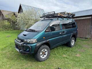 1994 Mitsubishi Delica IV, зелёный, 1690000 рублей, вид 1