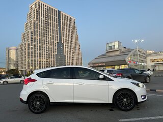2017 Ford Focus III Рестайлинг, белый, 1350000 рублей, вид 4