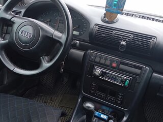 1998 Audi A4 I (B5), серебристый, 390000 рублей, вид 4
