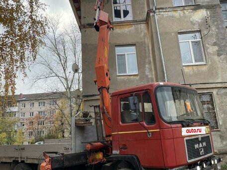 1992 MAN 19, красный, 1999999 рублей, вид 2