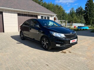 2015 Kia Rio III Рестайлинг, чёрный, 770000 рублей, вид 3