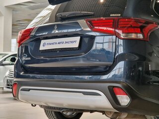 2022 Mitsubishi Outlander III Рестайлинг 3, синий, 2245000 рублей, вид 4