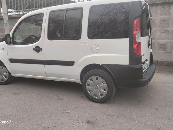 2011 Fiat Doblo I Рестайлинг, белый, 450000 рублей - вид 2